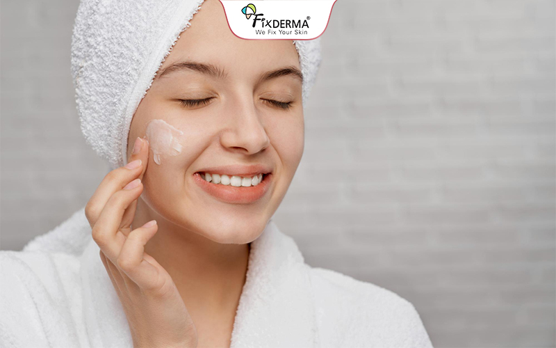 Thoa Serum dưỡng da FCL HA4 Plus Serum