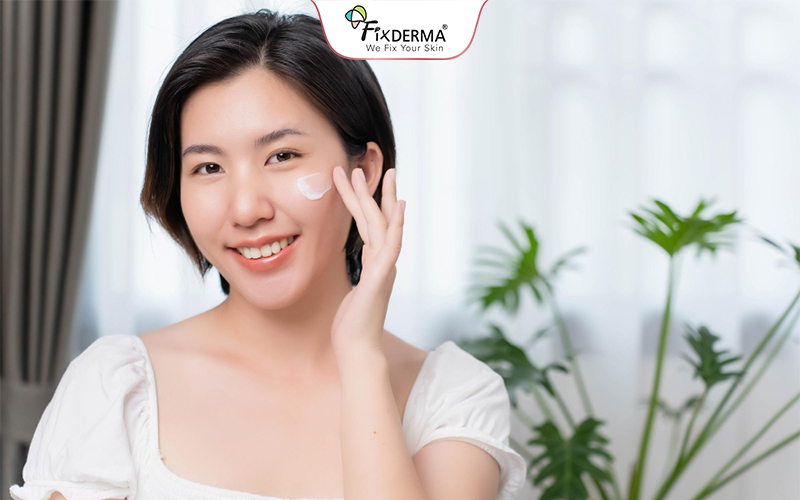 Sử dụng kem chống nắng mỗi ngày