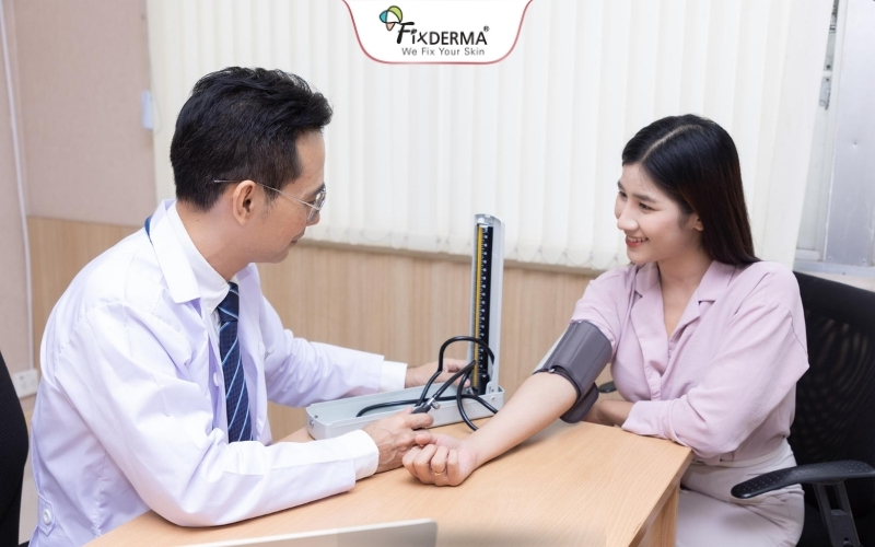 Một số trường hợp mắc gai đen nên thăm khám bác sĩ