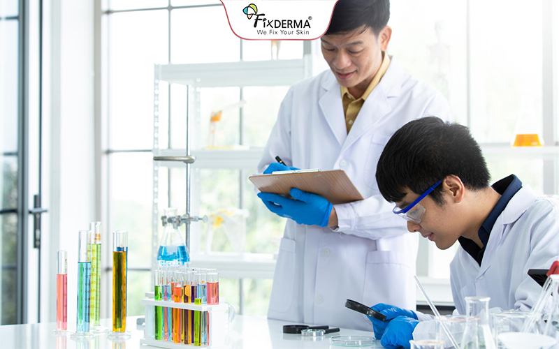 Nên chọn dung dịch vệ sinh phụ nữ được kiểm nghiệm an toàn