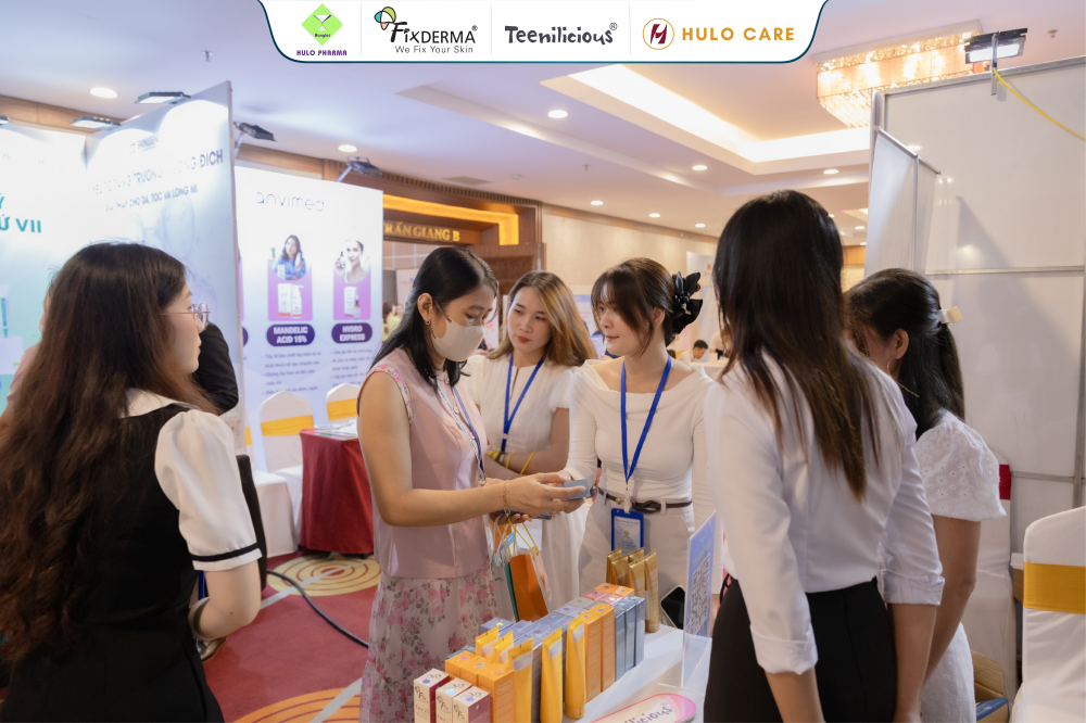 FIXDERMA x TEENILICIOUS x HULO CARE ĐỒNG HÀNH CÙNG HỘI NGHỊ KHOA HỌC DA LIỄU THẨM MỸ TP. CẦN THƠ LẦN VII